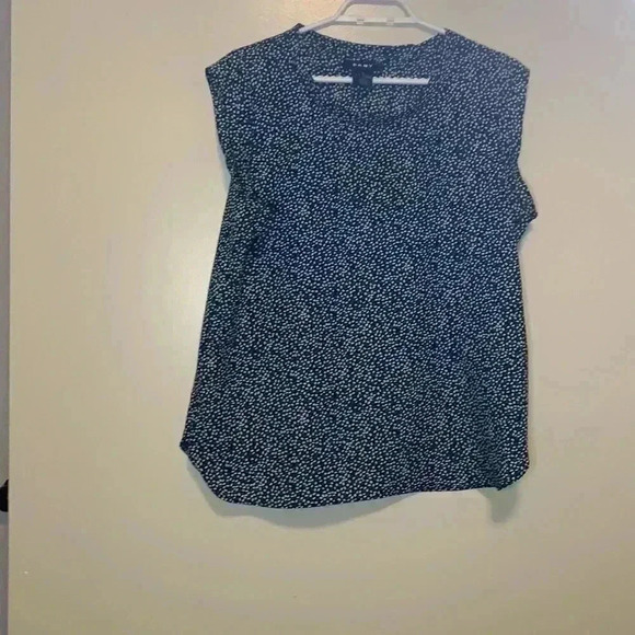 DKNY blouse NWOT Size Large - Picture 3 of 6